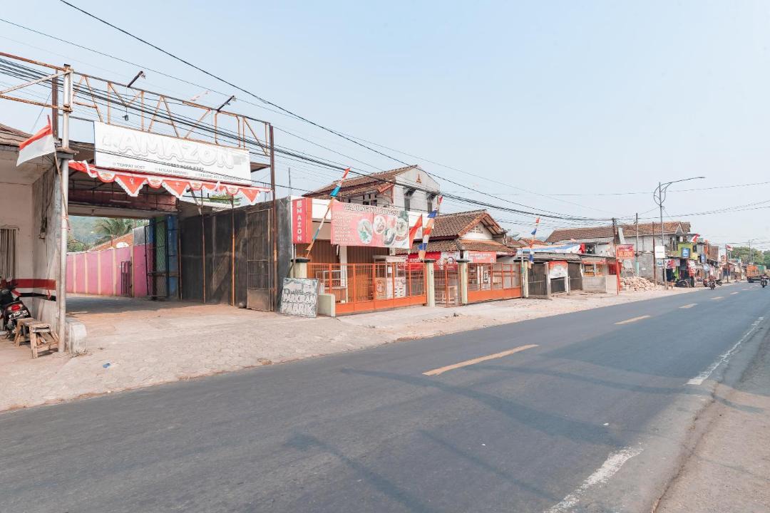 Photo of Others in Tjihadak