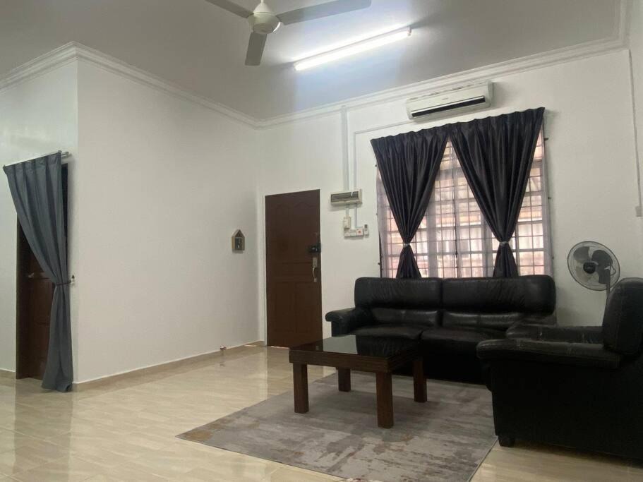 Photo of Livingroom in Kota Bharu