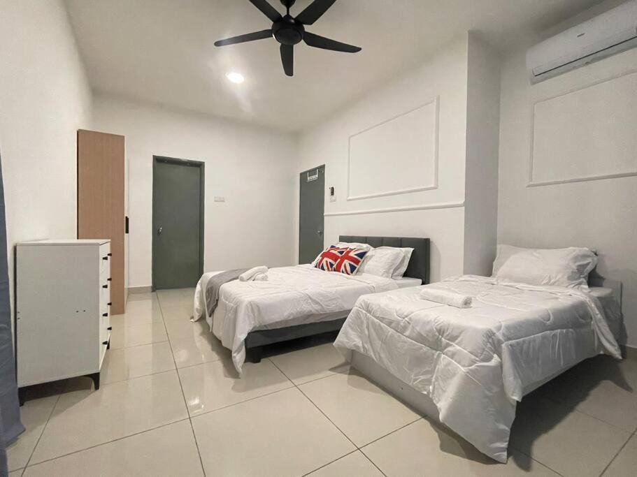 Photo of Bedroom in Taman Sri Endah