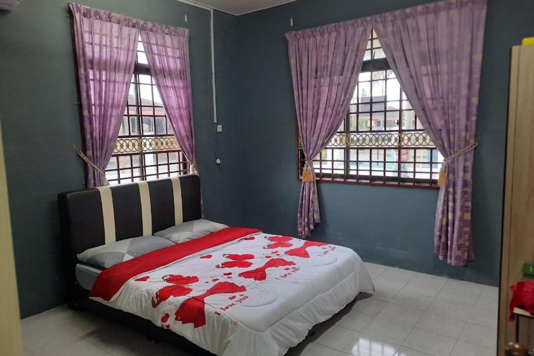 Photo of Bedroom in Kampung Tohor