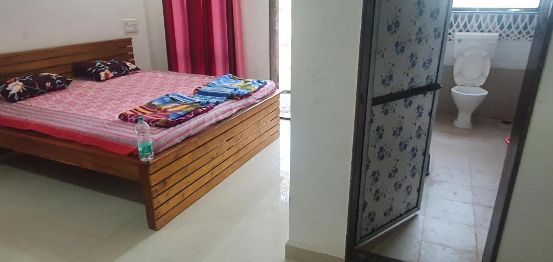 Photo of Bedroom in Shiroda