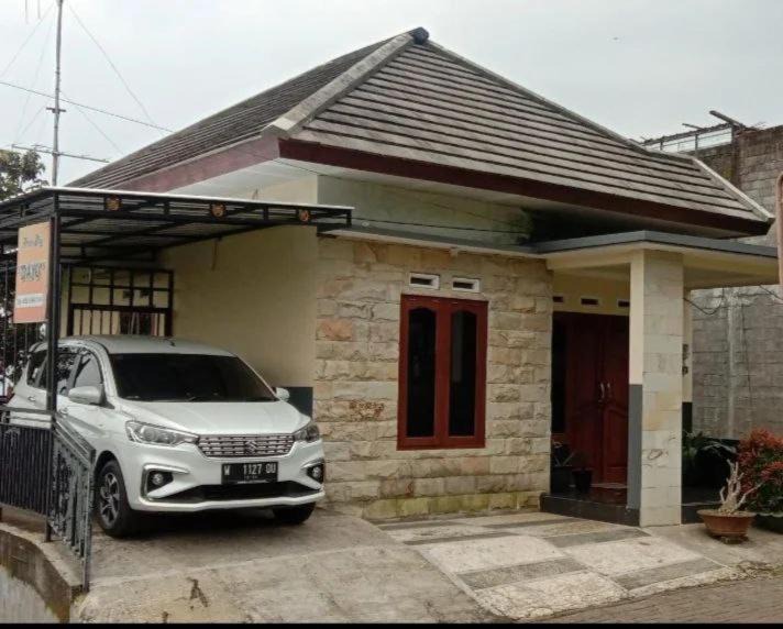 Photo of Buildings in Oro Oro Ombo