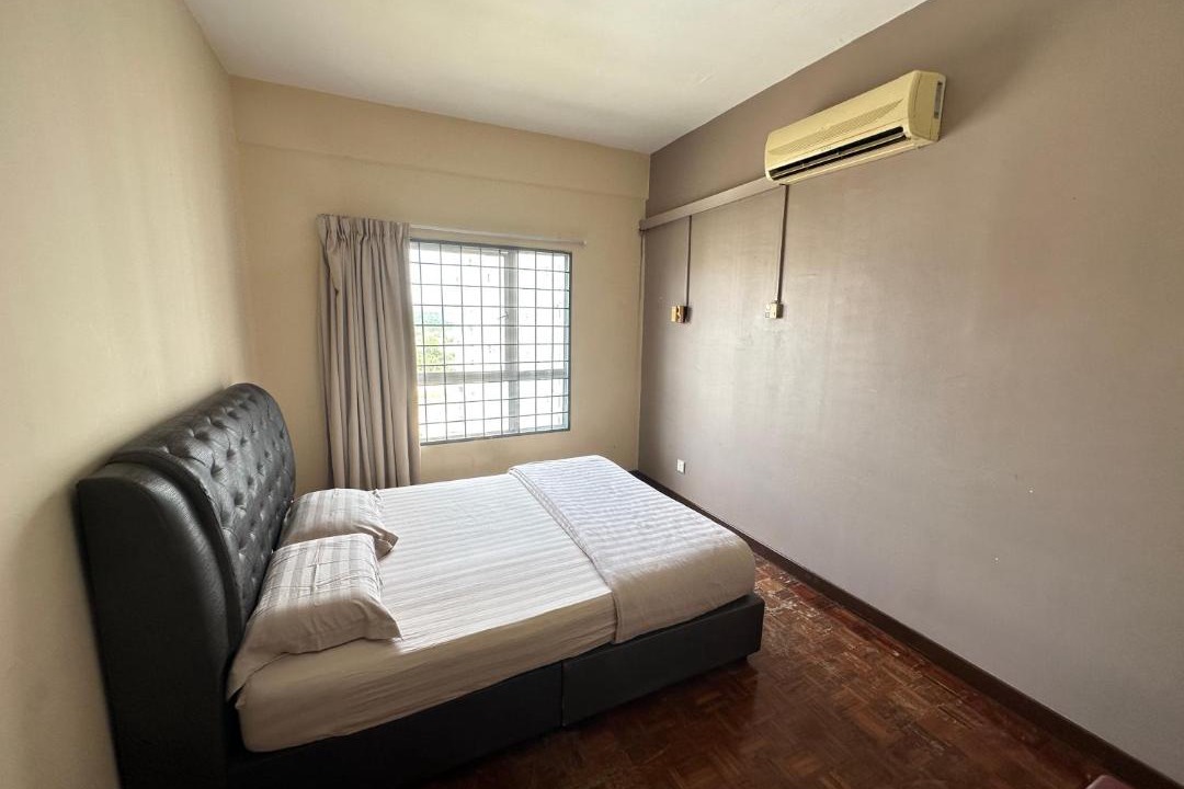 Photo of Bedroom in Baharu