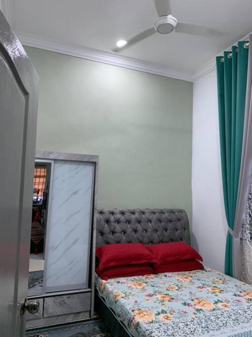 Photo of Bedroom in Kota Bharu