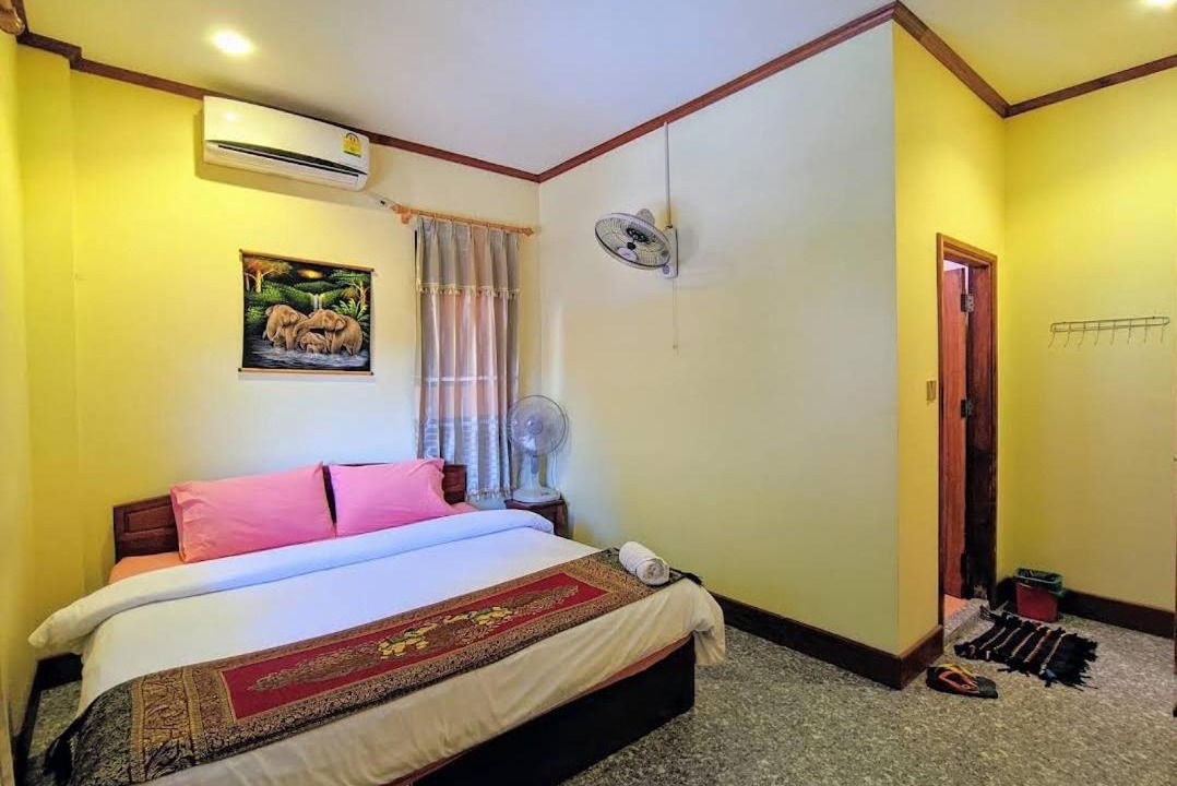 Photo of Bedroom in Pakbeng