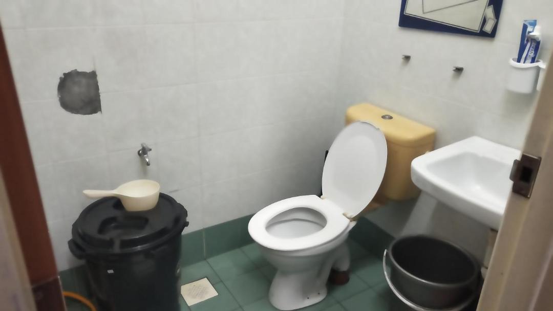 Photo of Bathroom in Parit Raja