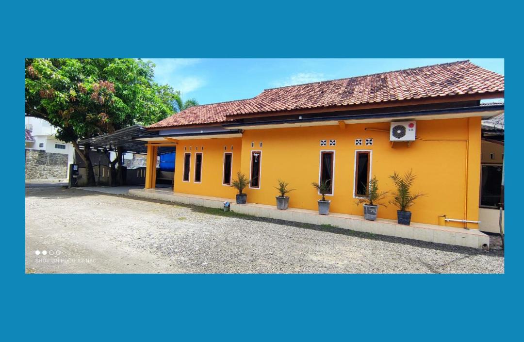 Photo of Buildings in Katukaras