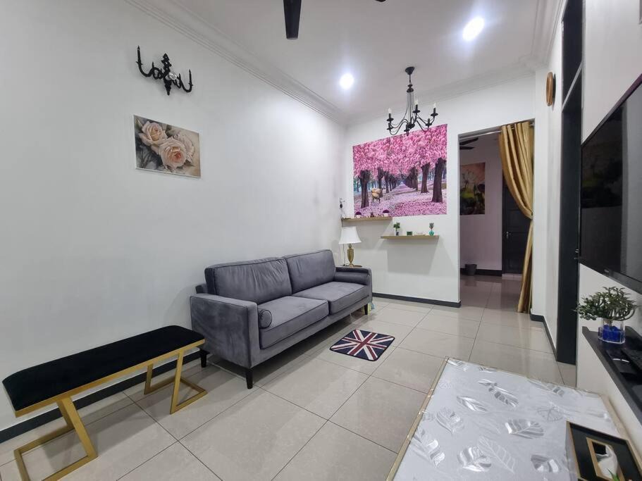Photo of Livingroom in Taman Canning