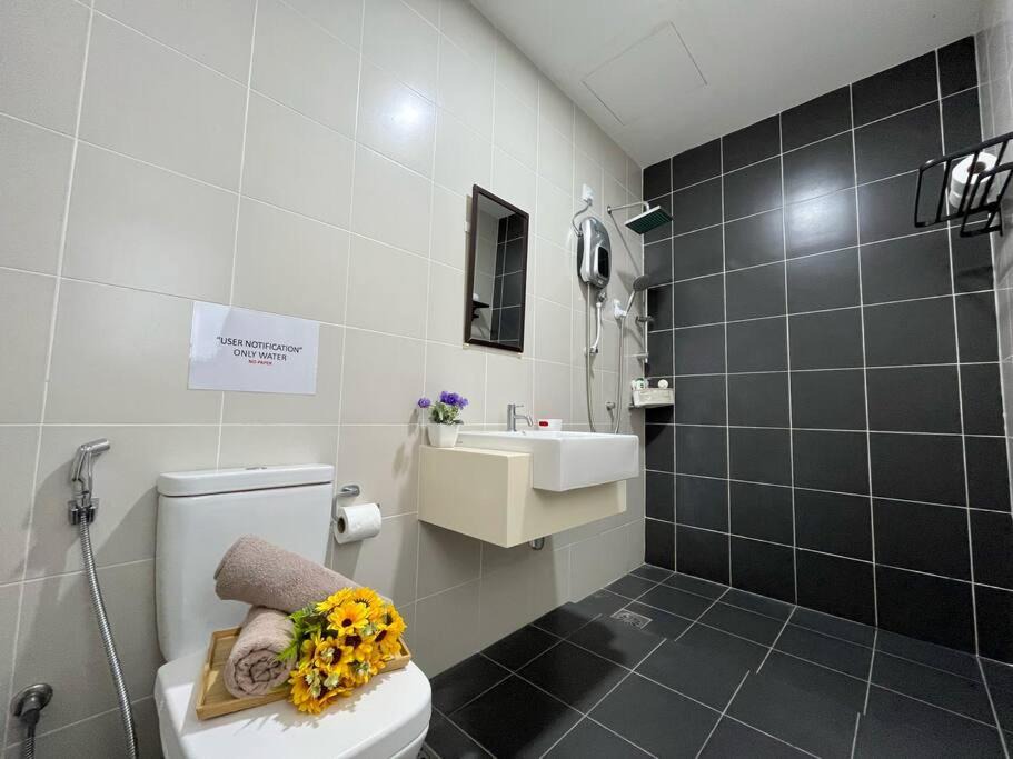 Photo of Bathroom in Medini