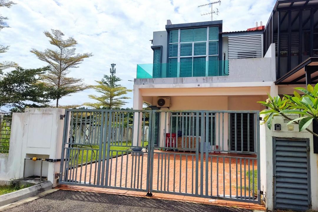 Photo of Buildings in Bandar Penawar