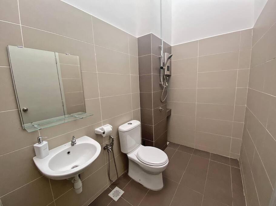 Photo of Bathroom in Bandar Penawar