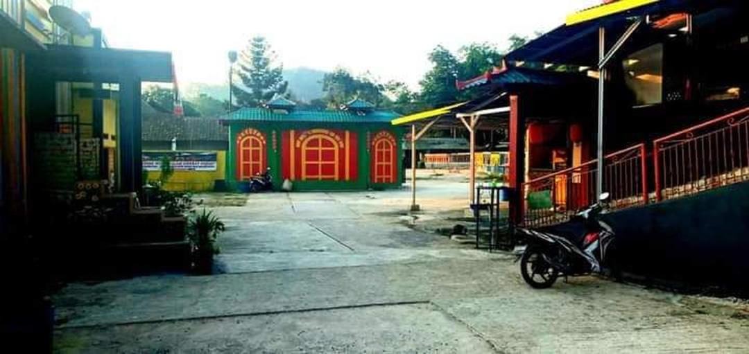 Photo of Buildings in Pamijahan