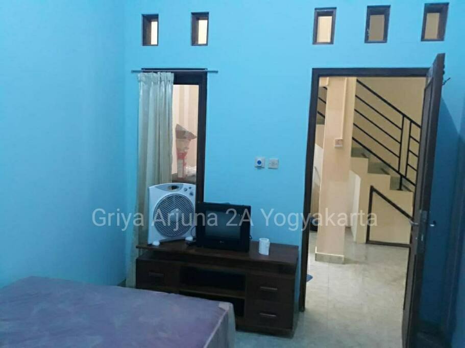 Photo of Bedroom in Wirobrajan