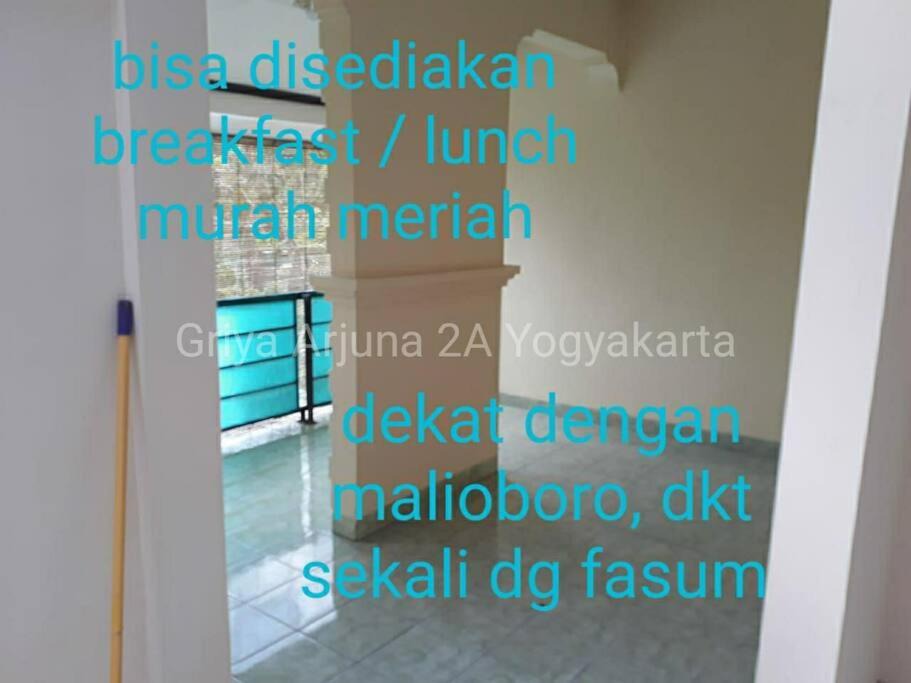 Photo of Bedroom in Wirobrajan
