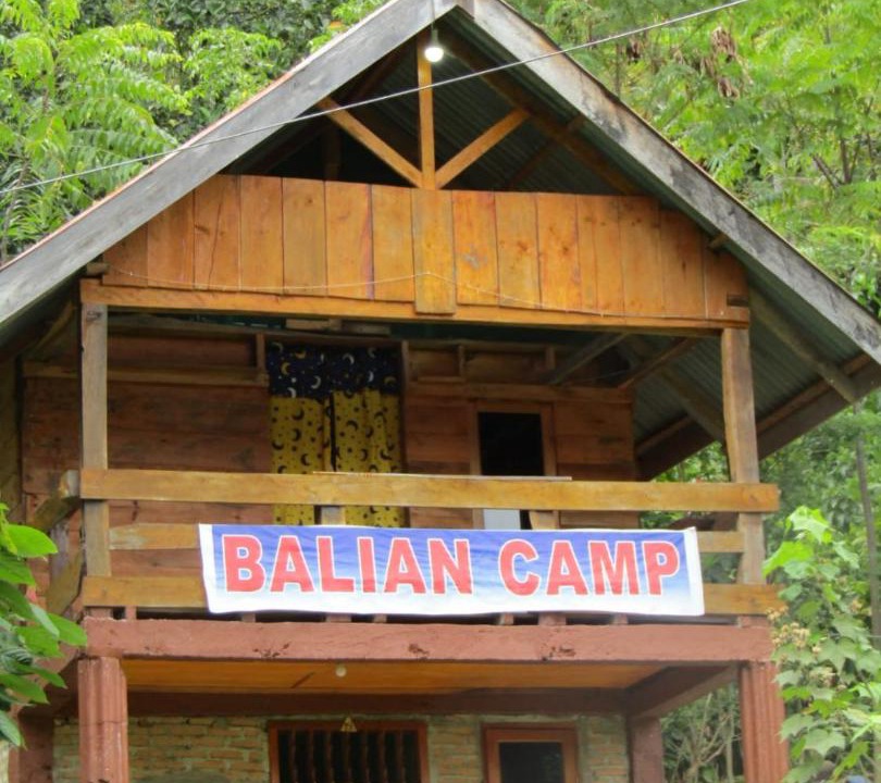 Photo of Buildings in Tuk Tuk
