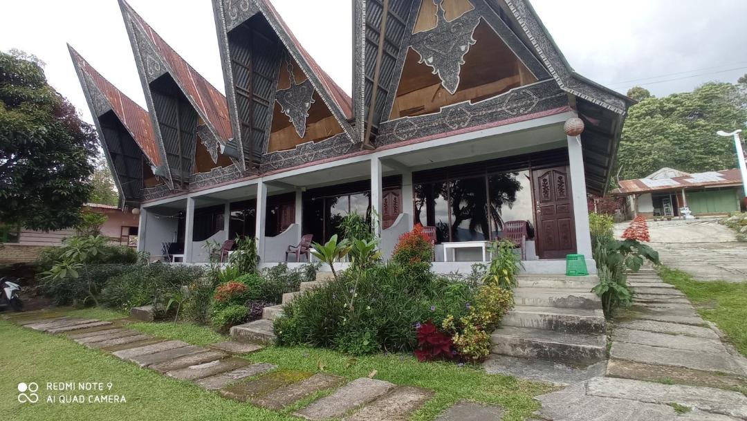 Photo of Buildings in Ambarita