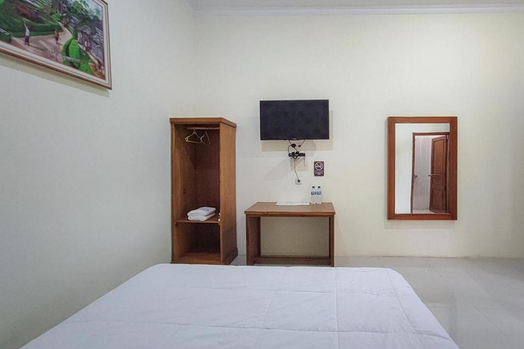 Photo of Bedroom in Waikabubak