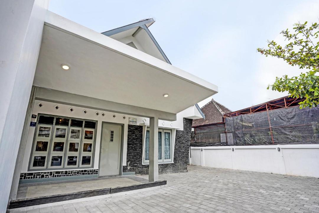 Photo of Buildings in Blitar