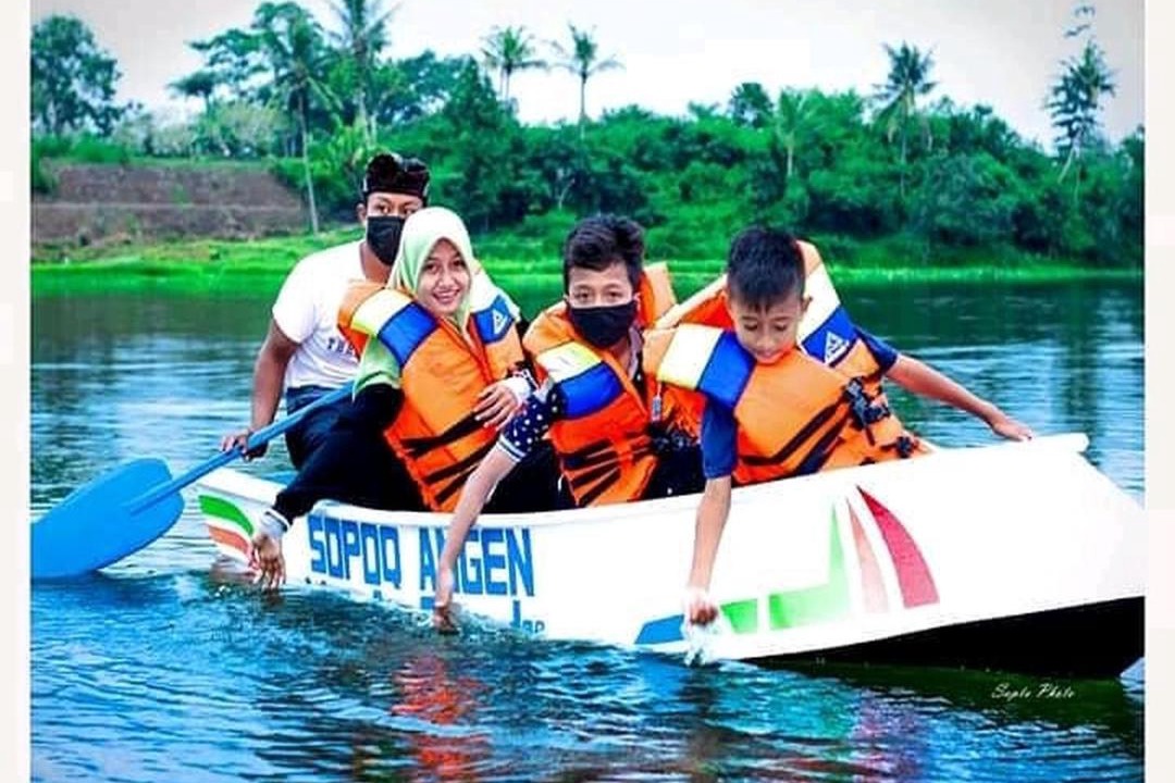 Photo of Human In Picture in Lombok