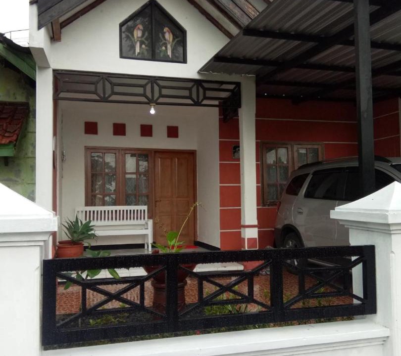 Photo of Buildings in Tawangmangu