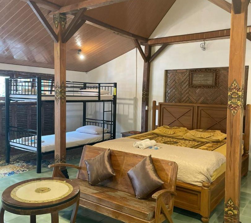 Photo of Bedroom in Wirobrajan