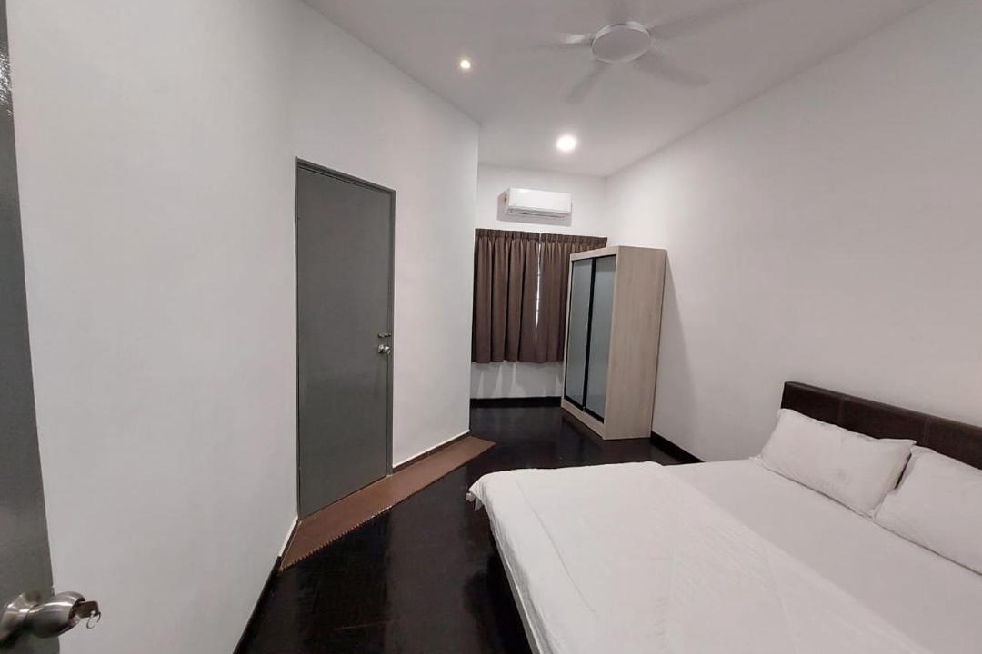Photo of Bedroom in Batu Pahat