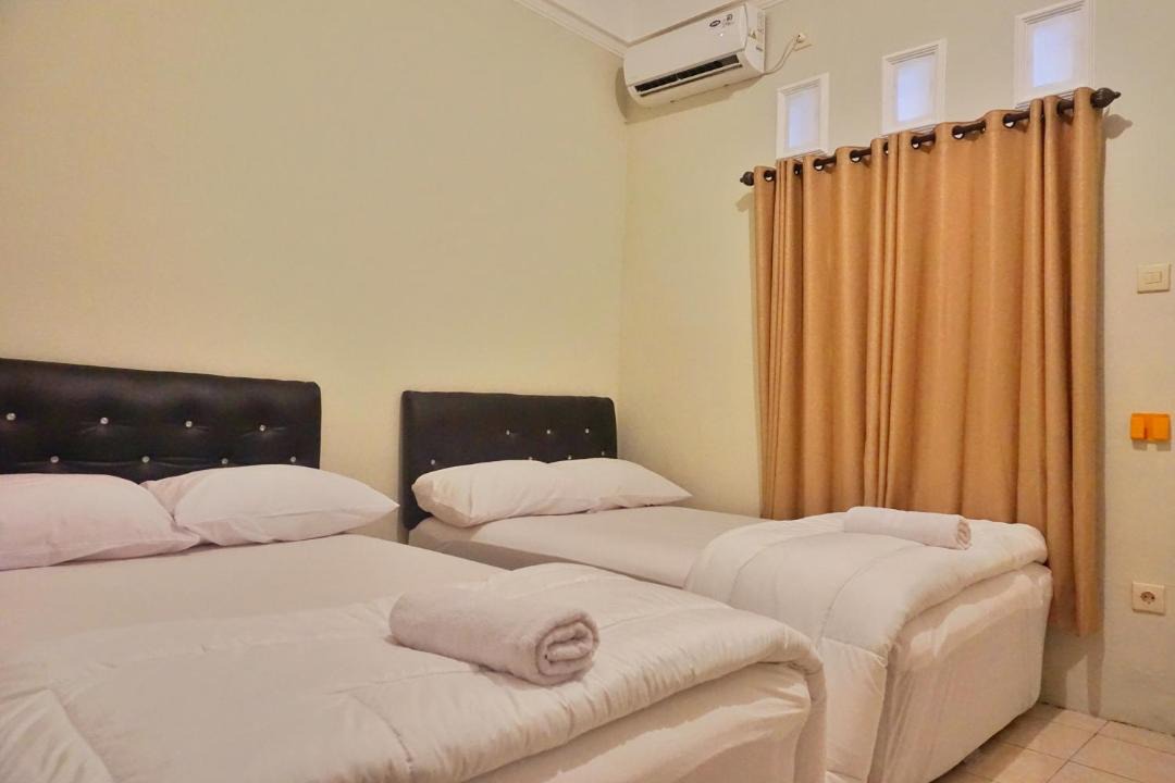 Photo of Bedroom in Selong