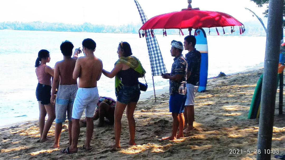Photo of Human In Picture in Carita