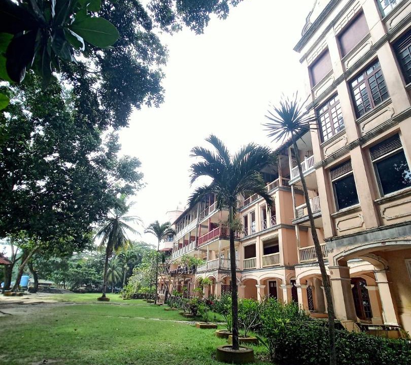 Photo of Buildings in Carita