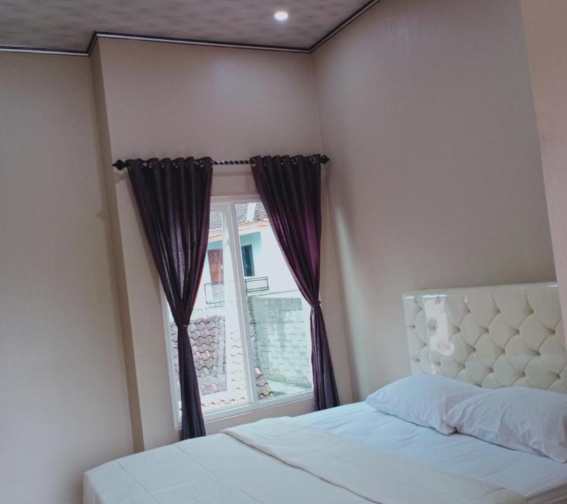 Photo of Bedroom in Hargomulyo