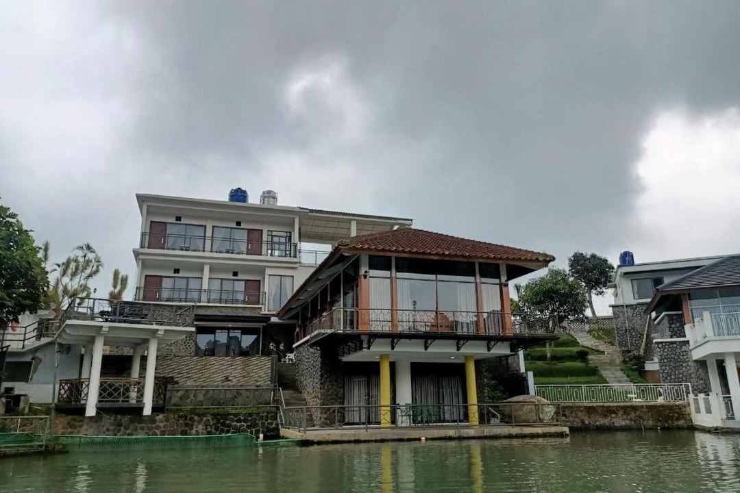 Photo of Buildings in Cipanas