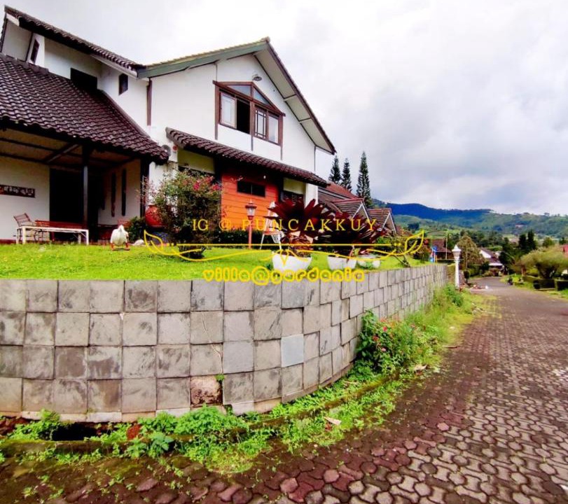 Photo of Buildings in Cipanas
