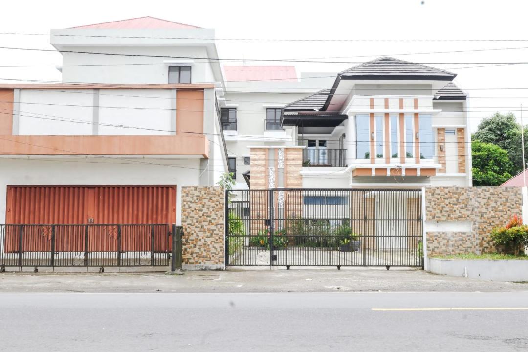 Photo of Buildings in Langowan