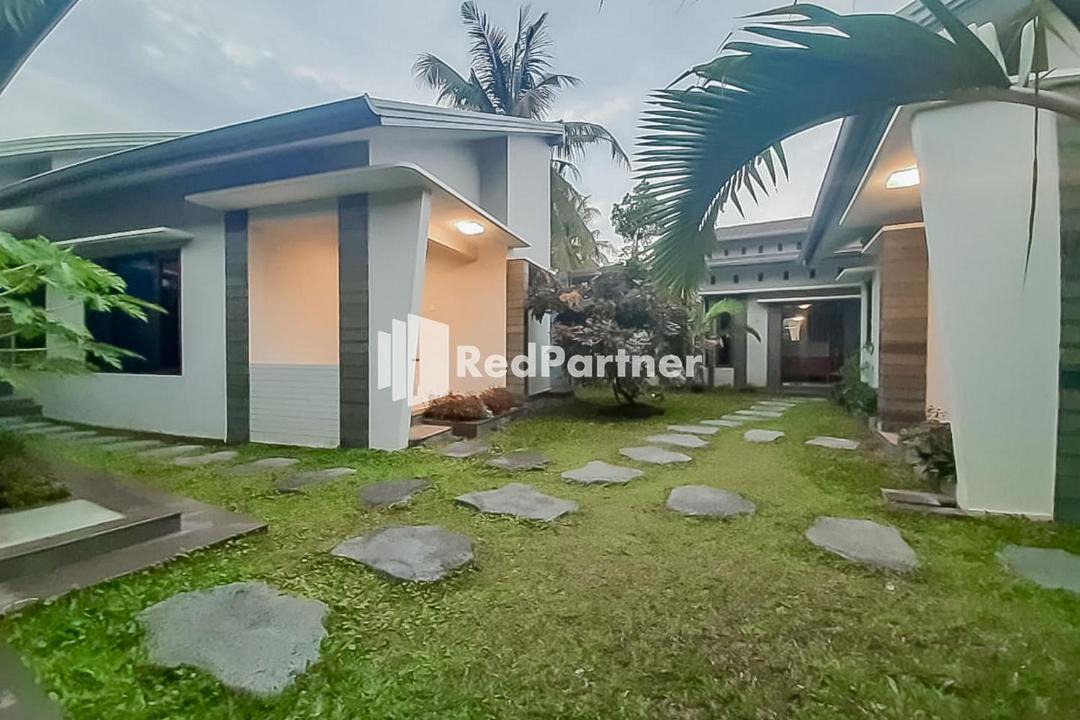 Photo of Buildings in Banjar