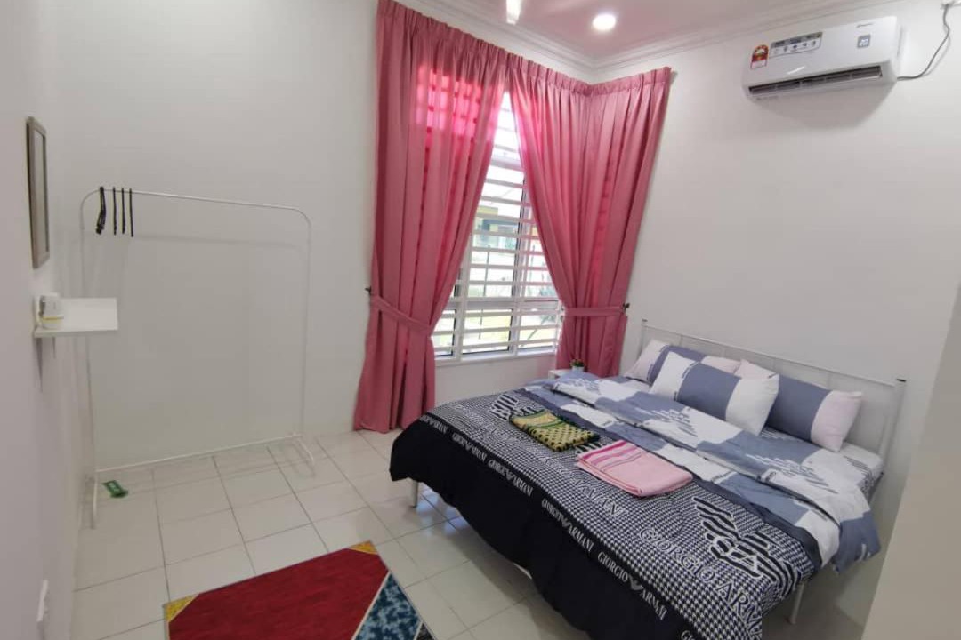 Photo of Bedroom in Kampong Raja