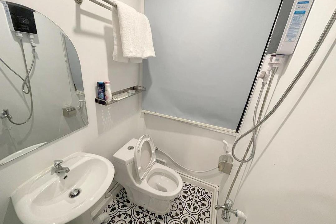 Photo of Bathroom in Traeuy Kaoh
