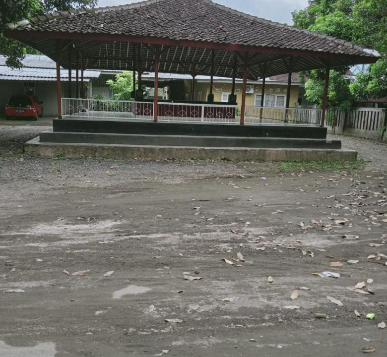 Photo of Buildings in Kecamatan Kuripan