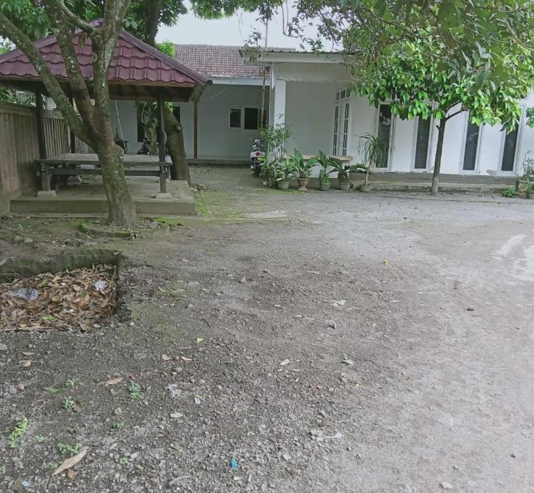 Photo of Buildings in Kecamatan Kuripan