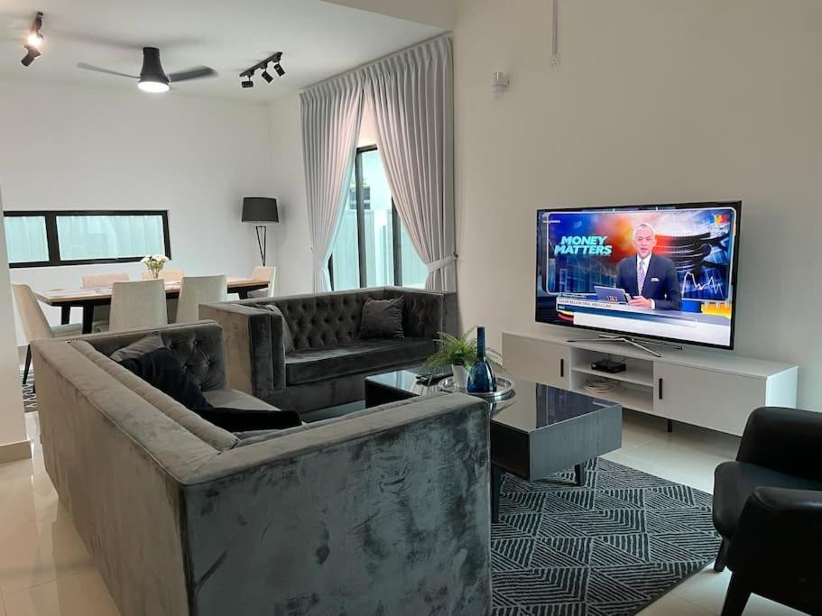 Photo of Livingroom in Geching Hilir