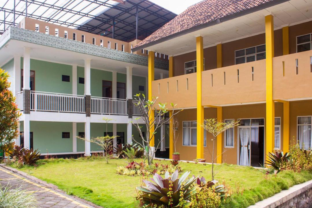 Photo of Buildings in Cimacan