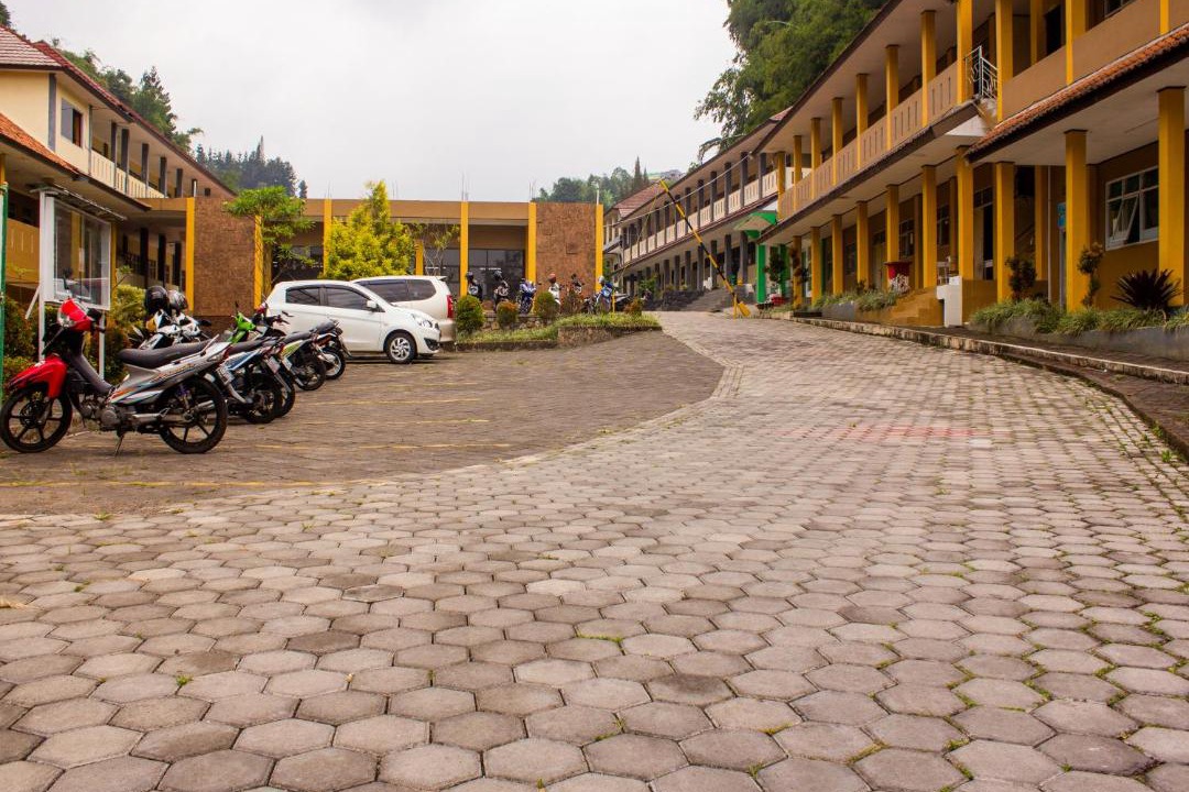 Photo of Buildings in Cimacan