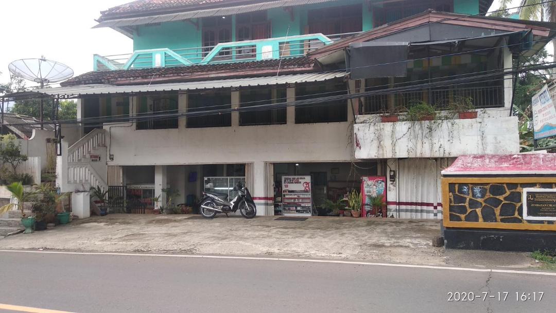Photo of Buildings in Carita