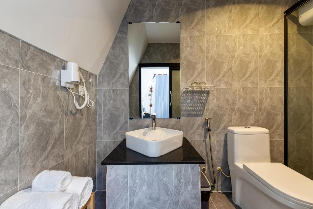 Photo of Bathroom in Khemarak Phoumin
