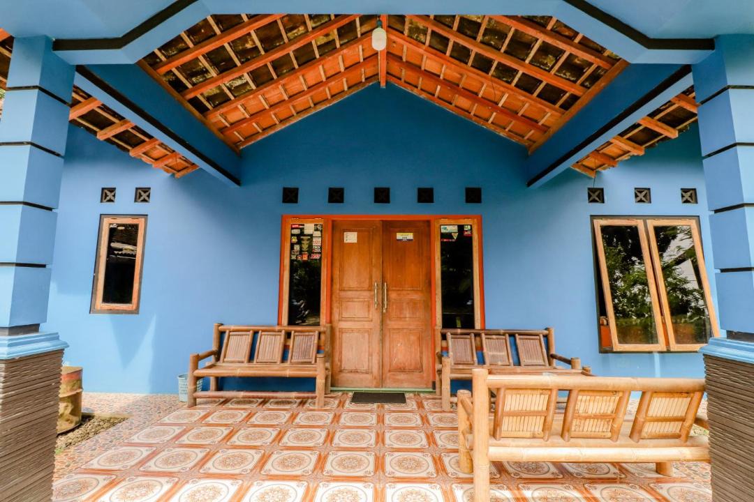 Photo of Buildings in Kalirejo
