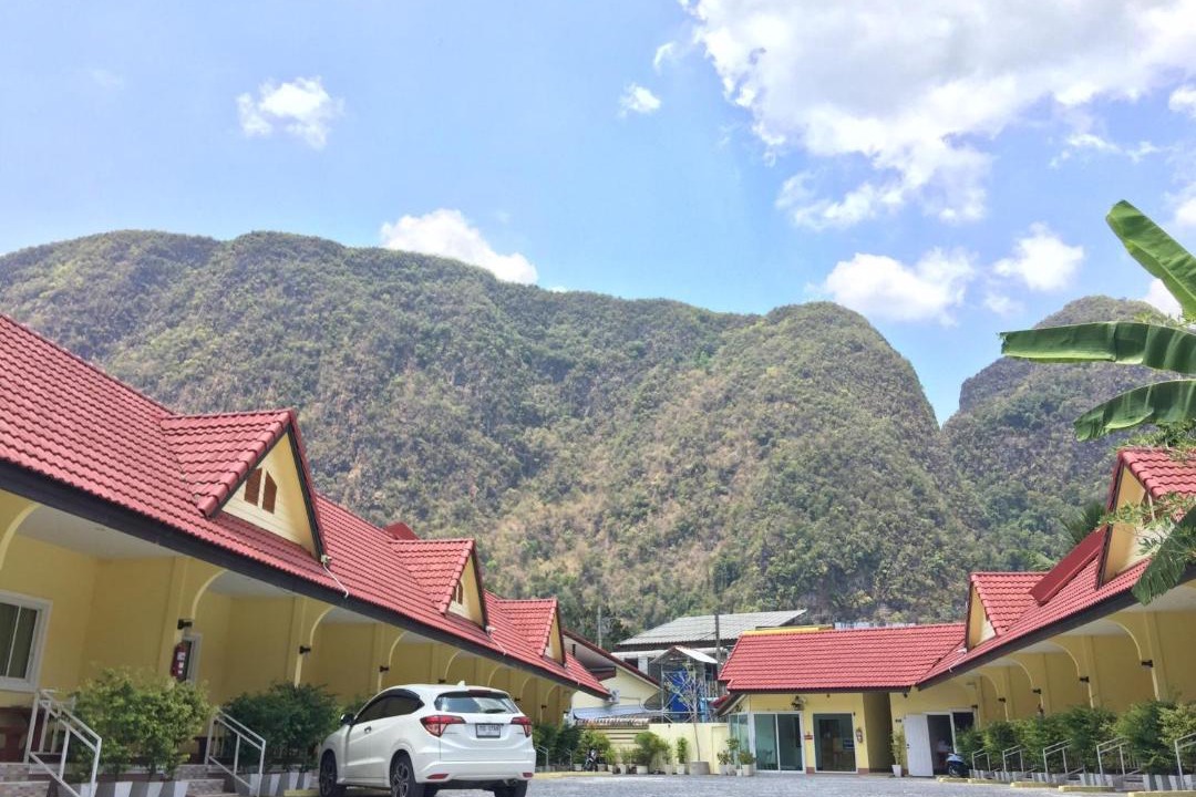 Photo of Buildings in Thai Chang