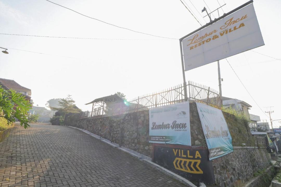 Photo of Buildings in Parongpong
