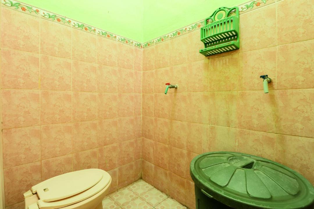 Photo of Bathroom in Mendut