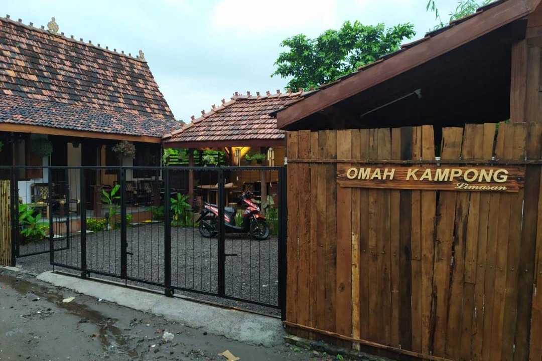 Photo of Buildings in Mlati