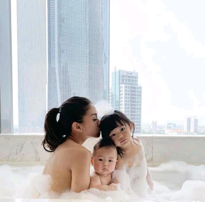 Photo of Human In Picture in East Kuningan