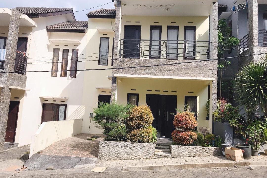 Photo of Buildings in Oro Oro Ombo